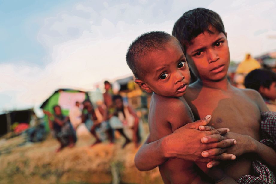 ANAK Rohingya ketika di khemah   Palang Khali berhampiran  Cox's Bazar, Bangladesh.