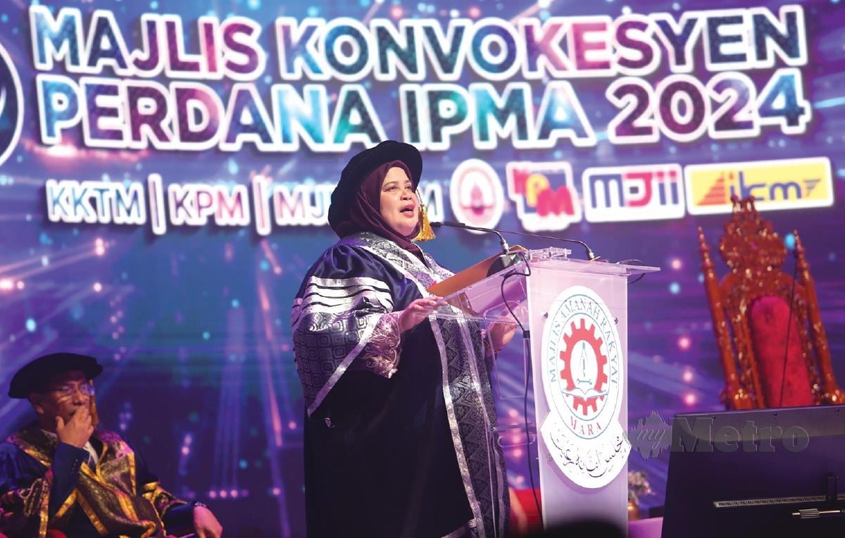 RUBIAH berucap ketika Majlis Perasmian dan Pengisytiharan Pembukaan Majlis Konvokesyen Perdana IPMA 2024.