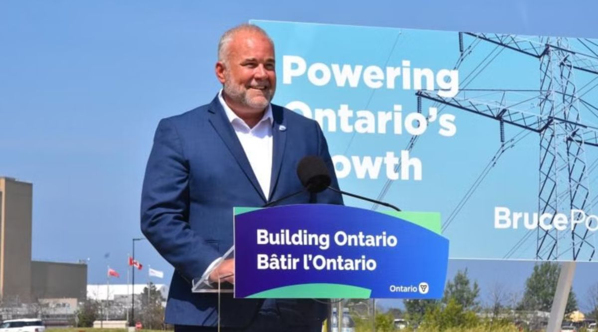 MENTERI Tenaga Ontario, Todd Smith mengumumkan projek baharu dilaksanakan Bruce Power. FOTO Bruce Power/ Facebook