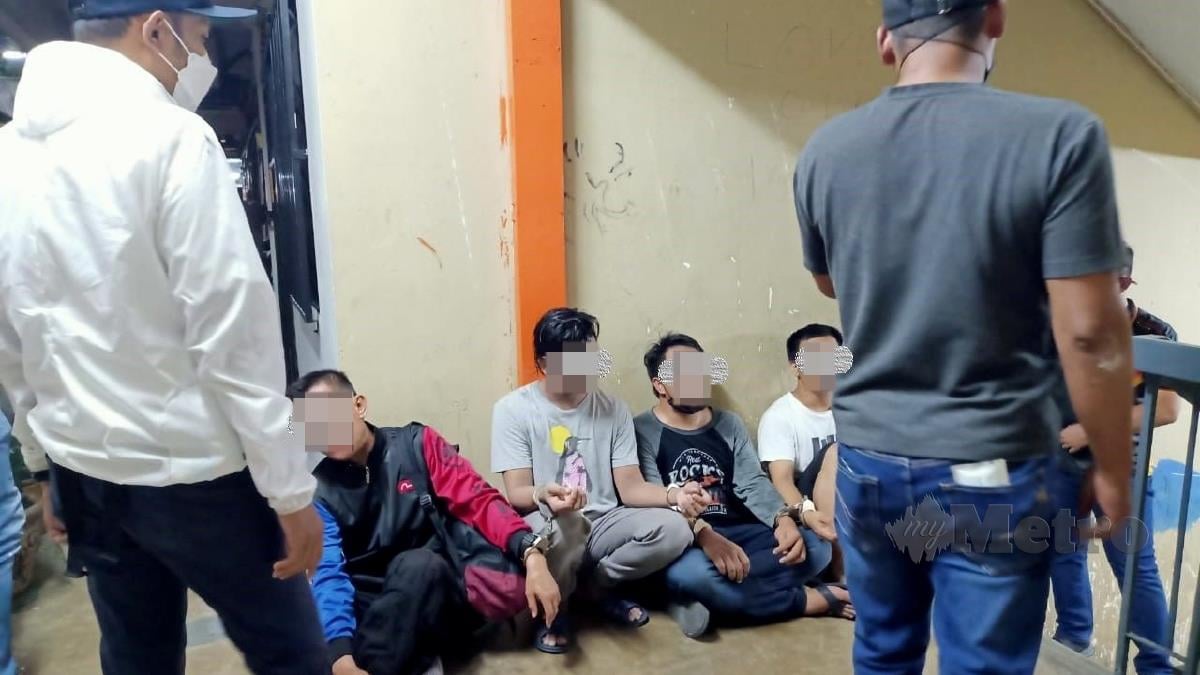 ANTARA individu yang ditahan dalam Operasi SMARD. FOTO ihsan Pejabat Daerah Petaling
