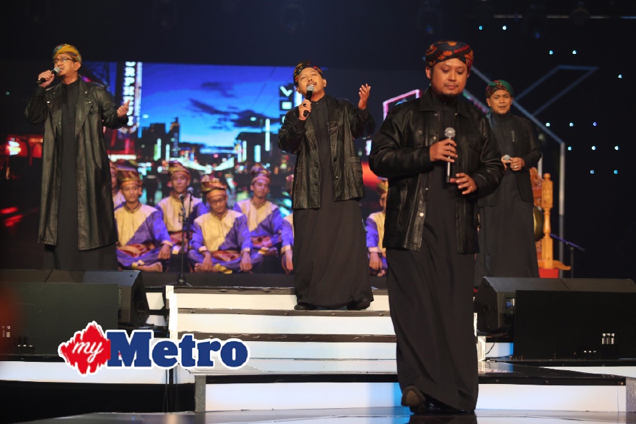 Kumpulan Hijjaz membuat persembahan pada minggu separuh akhir Konsert Gema Gegar Vaganza di Pusat Konvensyen CIDB. FOTO Zunnur Al Syafiq