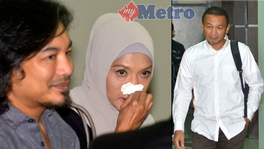 Ziana ditemani Anuar mengesat air mata selepas sah bercerai talak satu dengan suaminya, Armin Zaharin (kanan). FOTO FAIZ ANUAR 