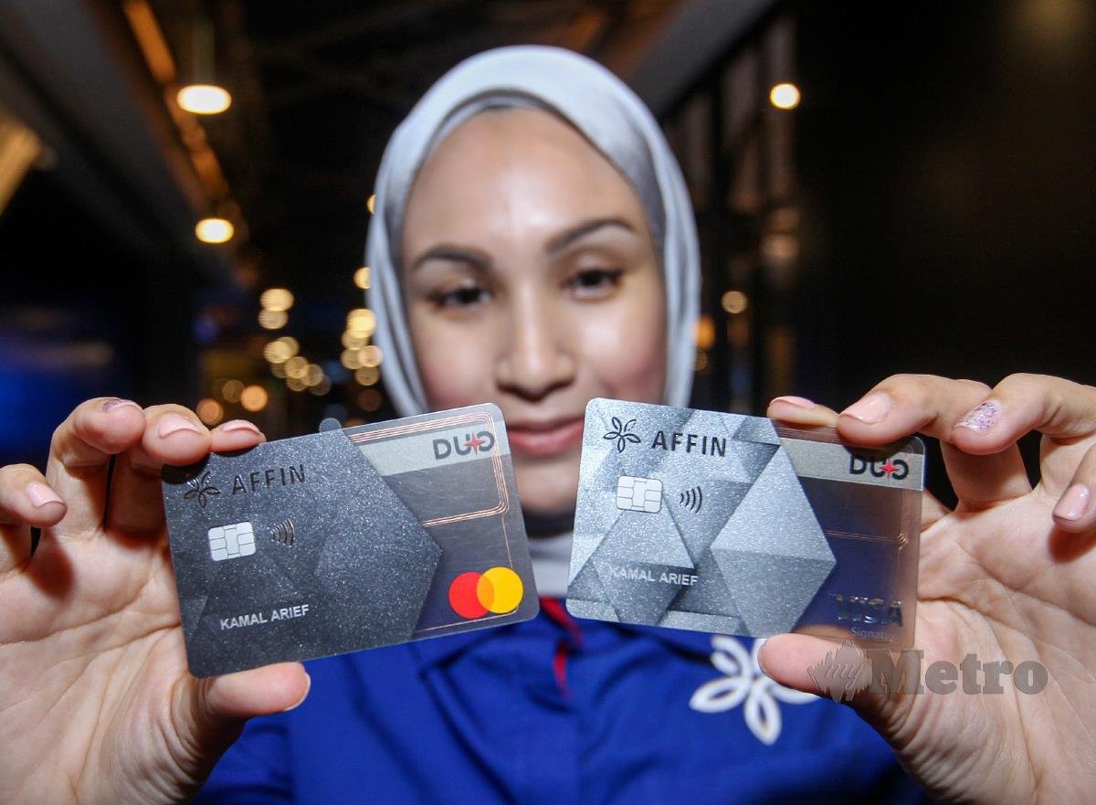 KAD kredit dwi Affin Duo+ terdiri daripada kad kredit Affin Duo+ Visa dan kad kredit Affin Duo+ Mastercard dikeluarkan secara bersama.