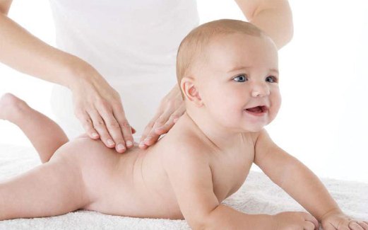 URUTAN bayi yang betul meningkatkan keseluruhan perkembangan bayi.