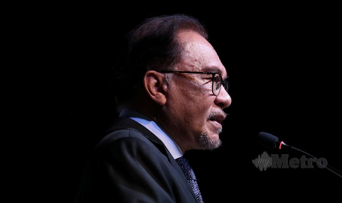 Anwar Ibrahim.