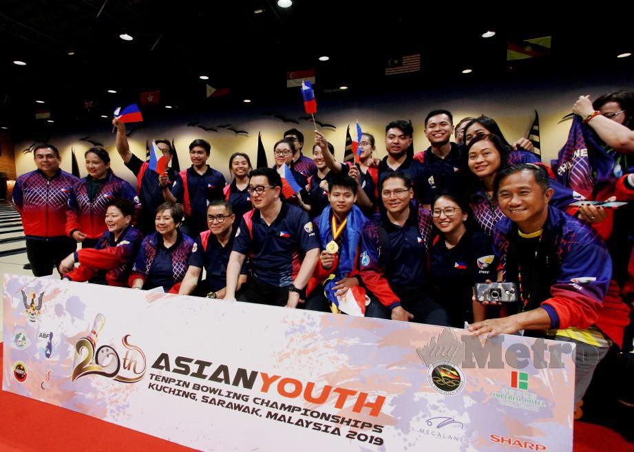 Peserta Kejohanan Boling Tenpin Remaja Asia ke-20 (AYTBC) berlangsung di Kota Kinabalu. FOTO Bernama.