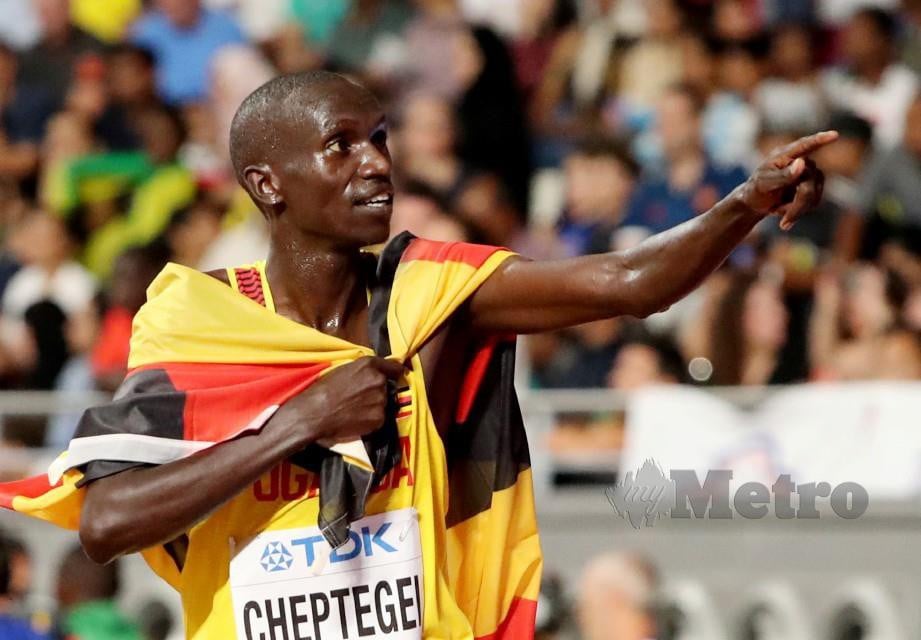 Joshua Cheptegei meraikan kejayaan ketika memenangi Kejohanan Olahraga Dunia baru-baru ini. FOTO File Reuters