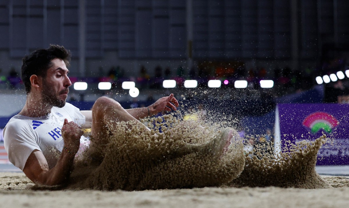 TENTOGLOU berjaya pertahan emas Kejohanan Olahraga Dalam Dewan Dunia. FOTO Reuters