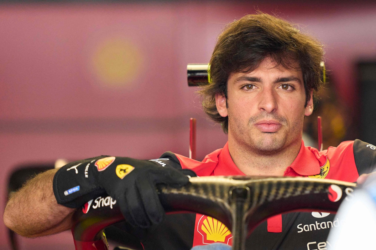 PELUMBA Sepanyol, Carlos Sainz bersama jentera Ferrari. 
