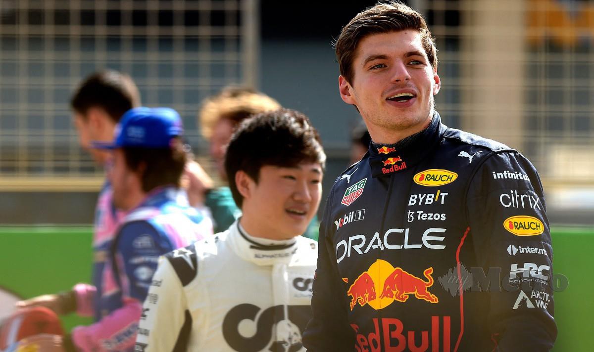 VERSTAPPEN (kanan) semakin seronok bersama Red Bull. FOTO AFP