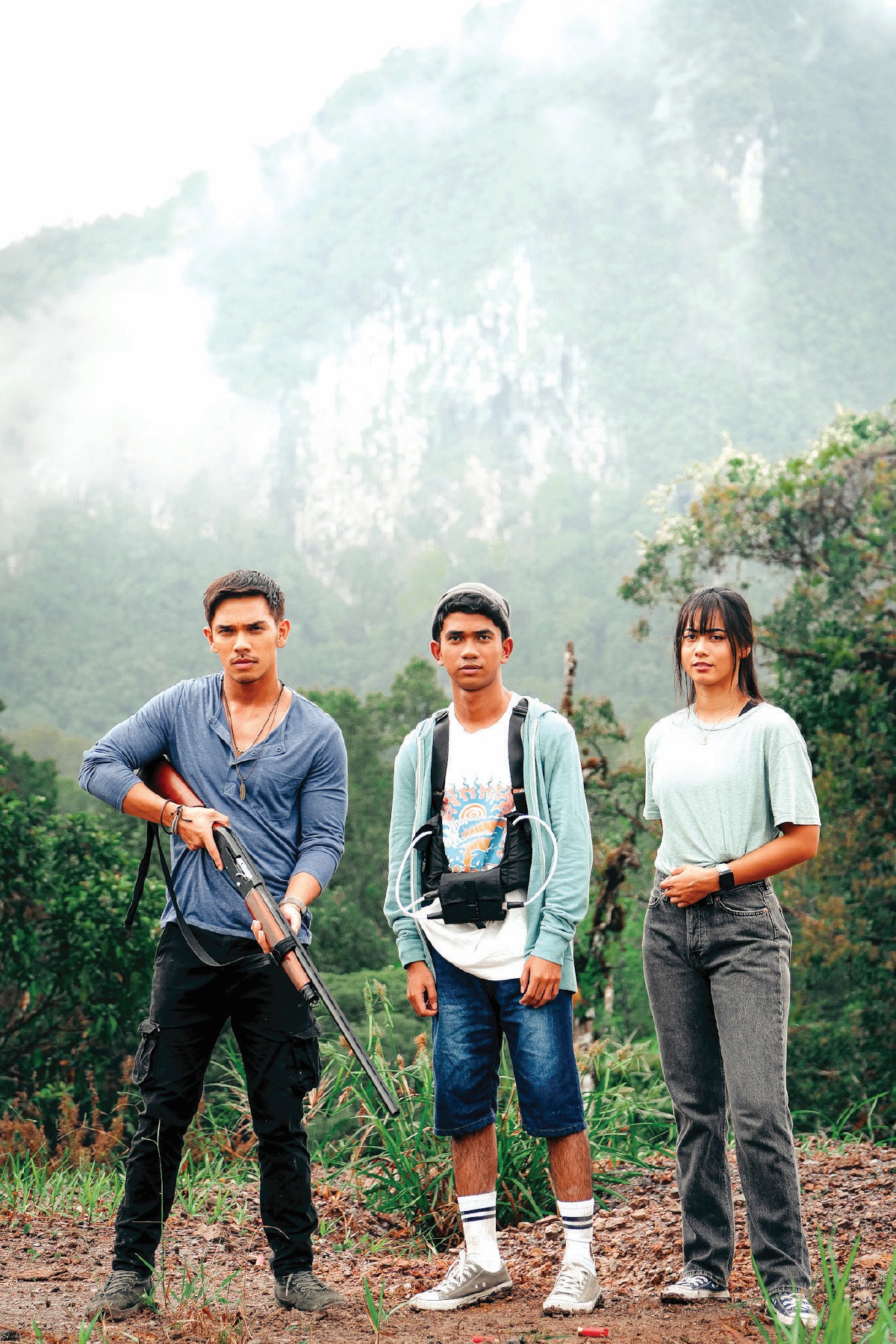  ANTARA babak menarik Ahirine dalam filem Tebus ketika penggambaran di Sarawak.