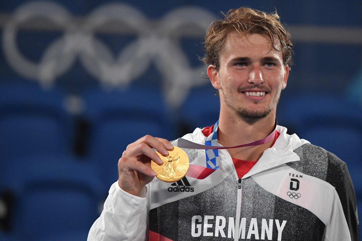 Pemenang pingat emas tenis perseorangan lelaki Olimpik Tokyo 2020, Alexander Zverev dari Jerman. FOTO AFP