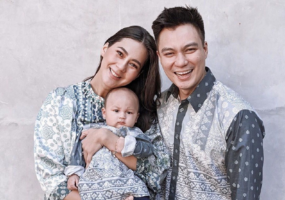PAULA bersama Baim dan anak mereka, Kiano Tiger Wong.