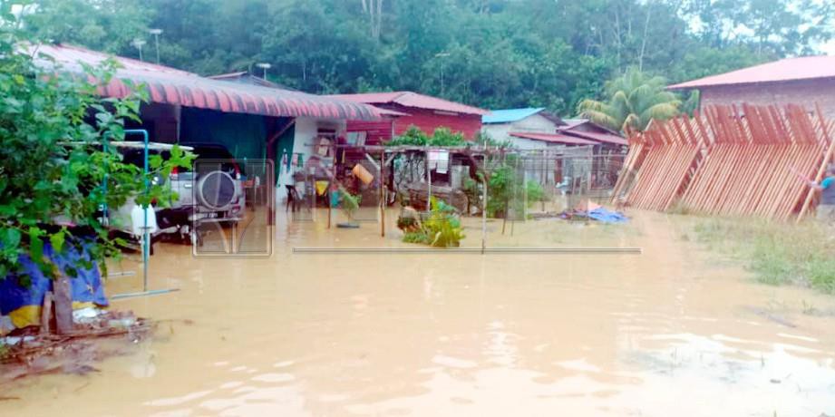 Saluran air tersumbat punca banjir Harian Metro