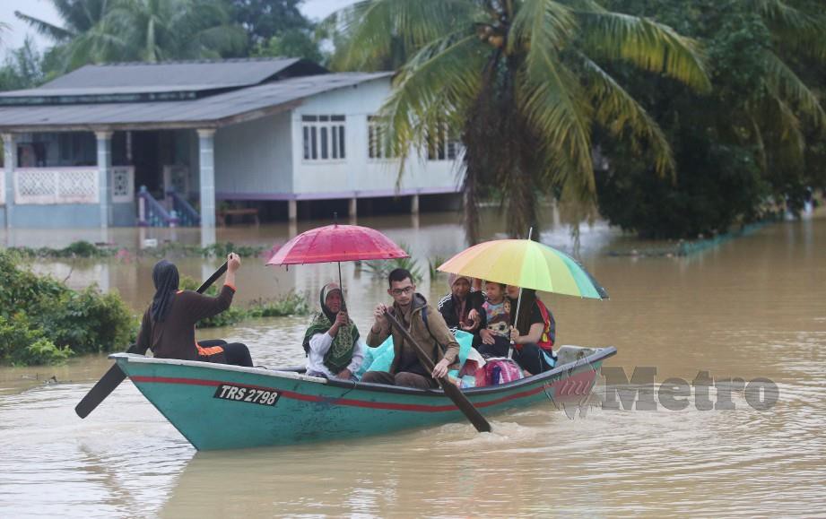 Mangsa banjir Terengganu meningkat [METROTV]  Harian Metro