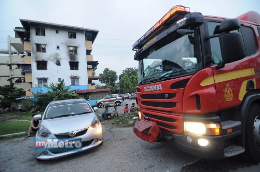 LOKASI kebakaran di Pangsapuri PKNS Seksyen 20, Shah Alam. FOTO Mohd Asri Saifuddin Mamat