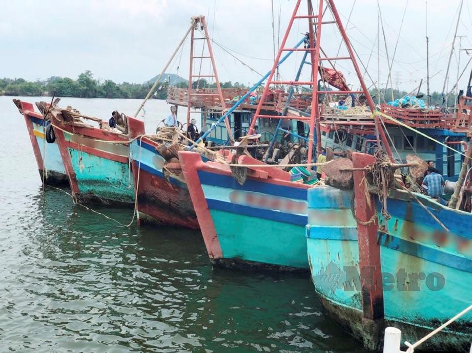 ANTARA bot milik bot nelayan Vietnam dilucutkan hak oleh mahkamah. FOTO IHSAN APMM