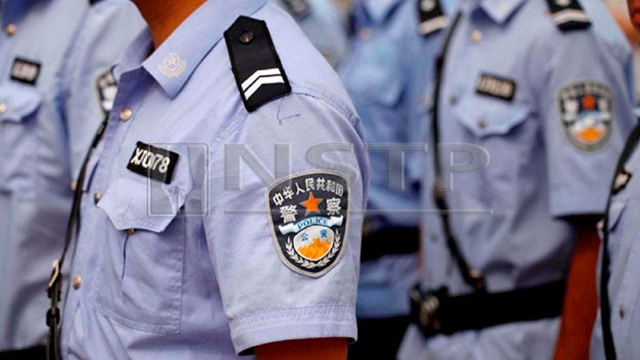 Pihak berkuasa Quanzhou mendenda timbalan pengarah cawangan dan menggantung tugas seorang anggota polis. FOTO  VCG