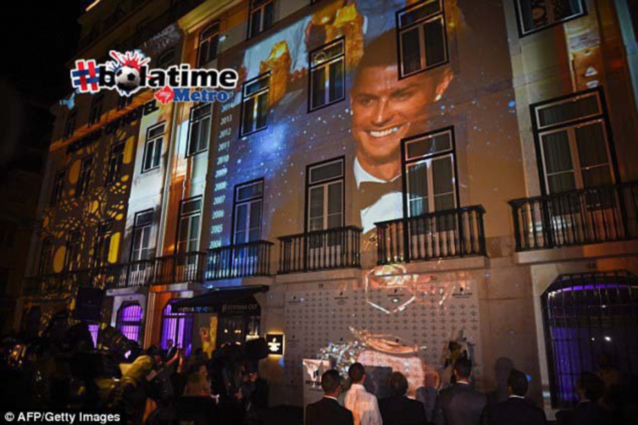 Wajah Ronaldo terpampang pada bangunan hotelnya. FOTO AGENSI