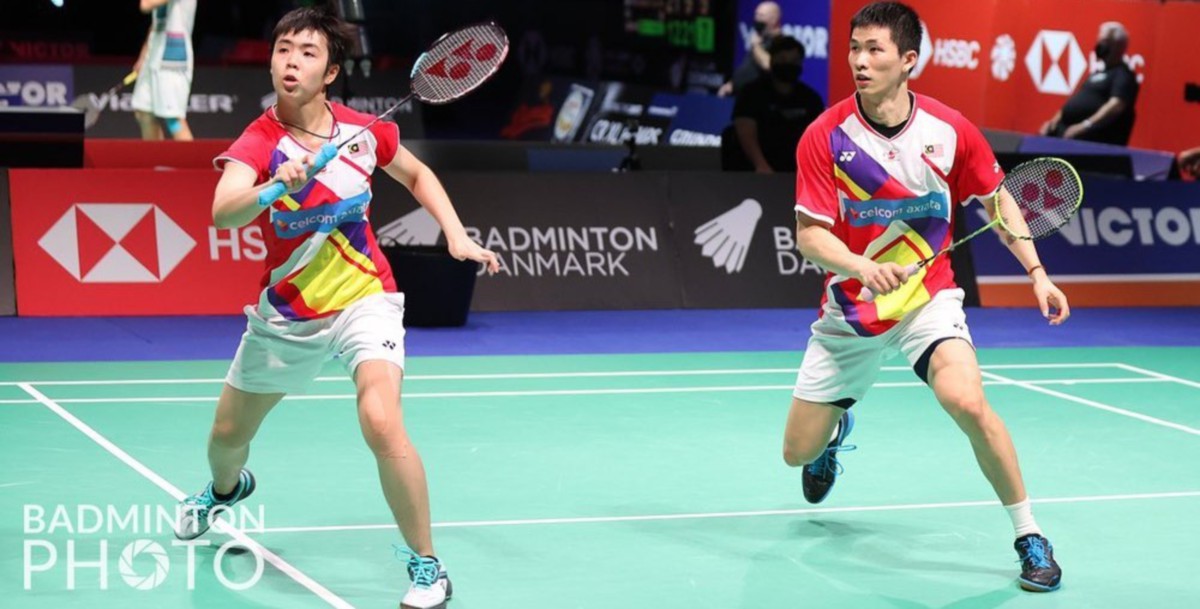 YEN WEI (kiri) dan Tang Jie berjaya menumpaskan pasangan Taiwan, Jhe Huei-Ya Ching di Terbuka Hylo. FOTO Ihsan Persekutuan Badminton Dunia