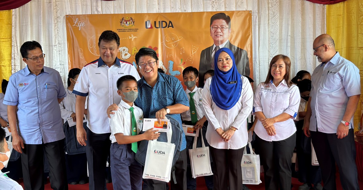 UDA santuni 449 pelajar di Sabah