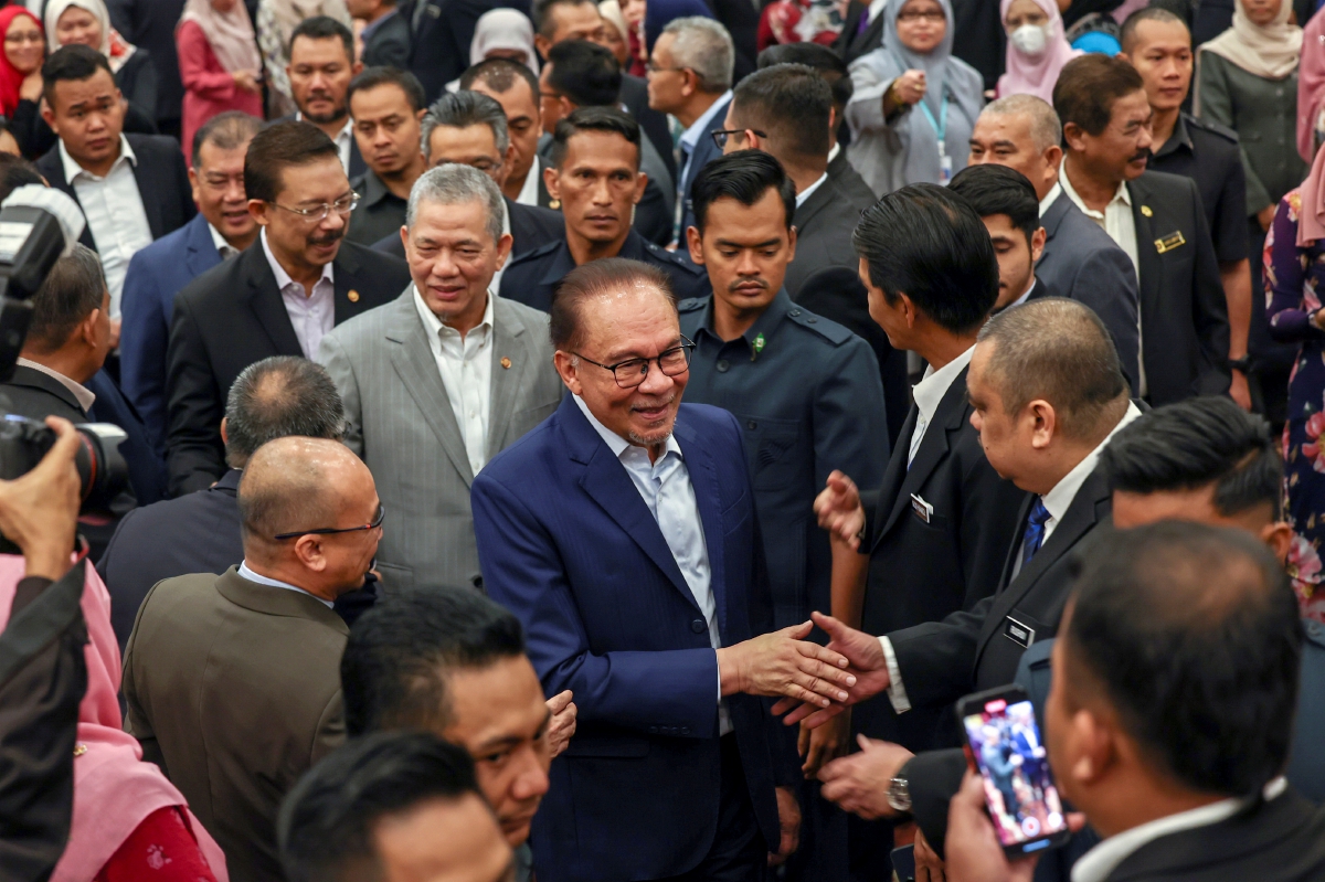 ANWAR menghadiri Majlis Perasmian Tilawah dan Hafazan Al-Quran peringkat kebangsaan Tahun 2023M/1444H di Pusat Konvensyen PICCA @ Butterworth Arena. FOTO Bernama 