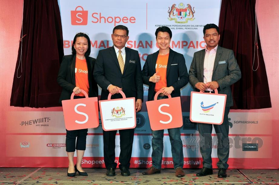 ZED Li (dua dari kanan) ketika Kempen Beli Barangan Malaysia dalam talian bersama pengendali platform e-dagang Shopee. Foto Bernama