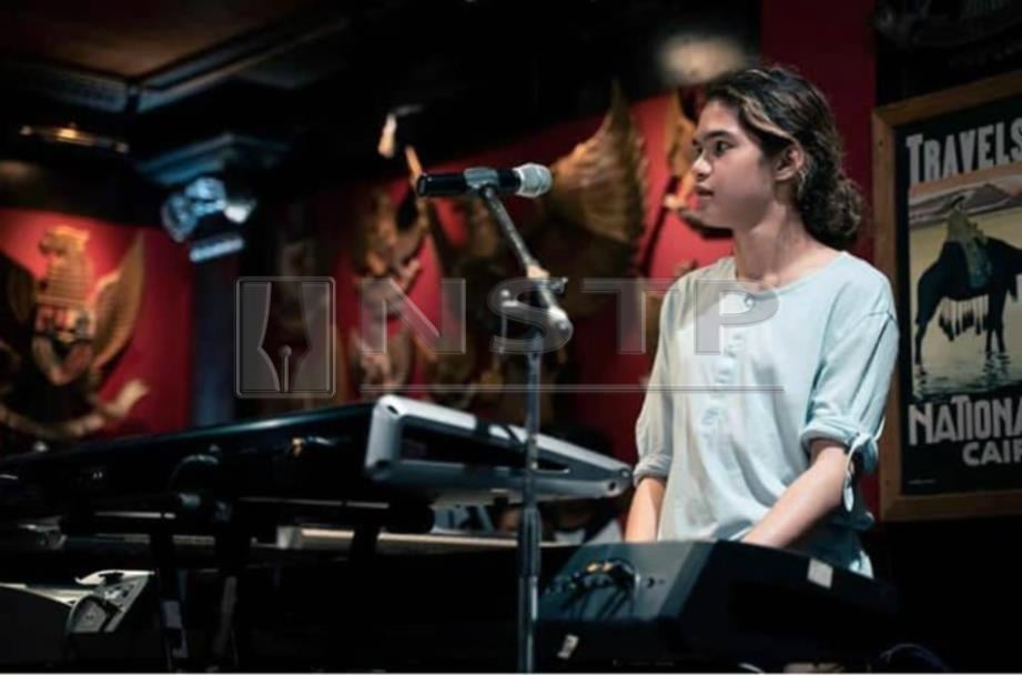 DUL Jealani ganti Dhani untuk bermain keyboard dalam Konsert Dewa 19 Reunion Live In Malaysia. FOTO Instagram Dewa 19