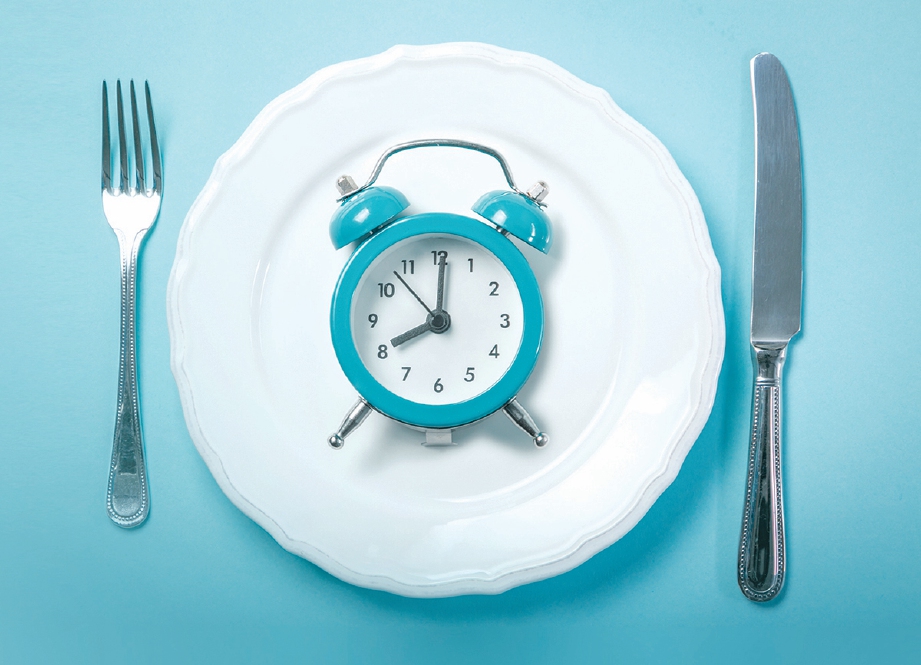KAEDAH rehatkan perut daripada makanan dalam tempoh 14 hingga 16 jam. 