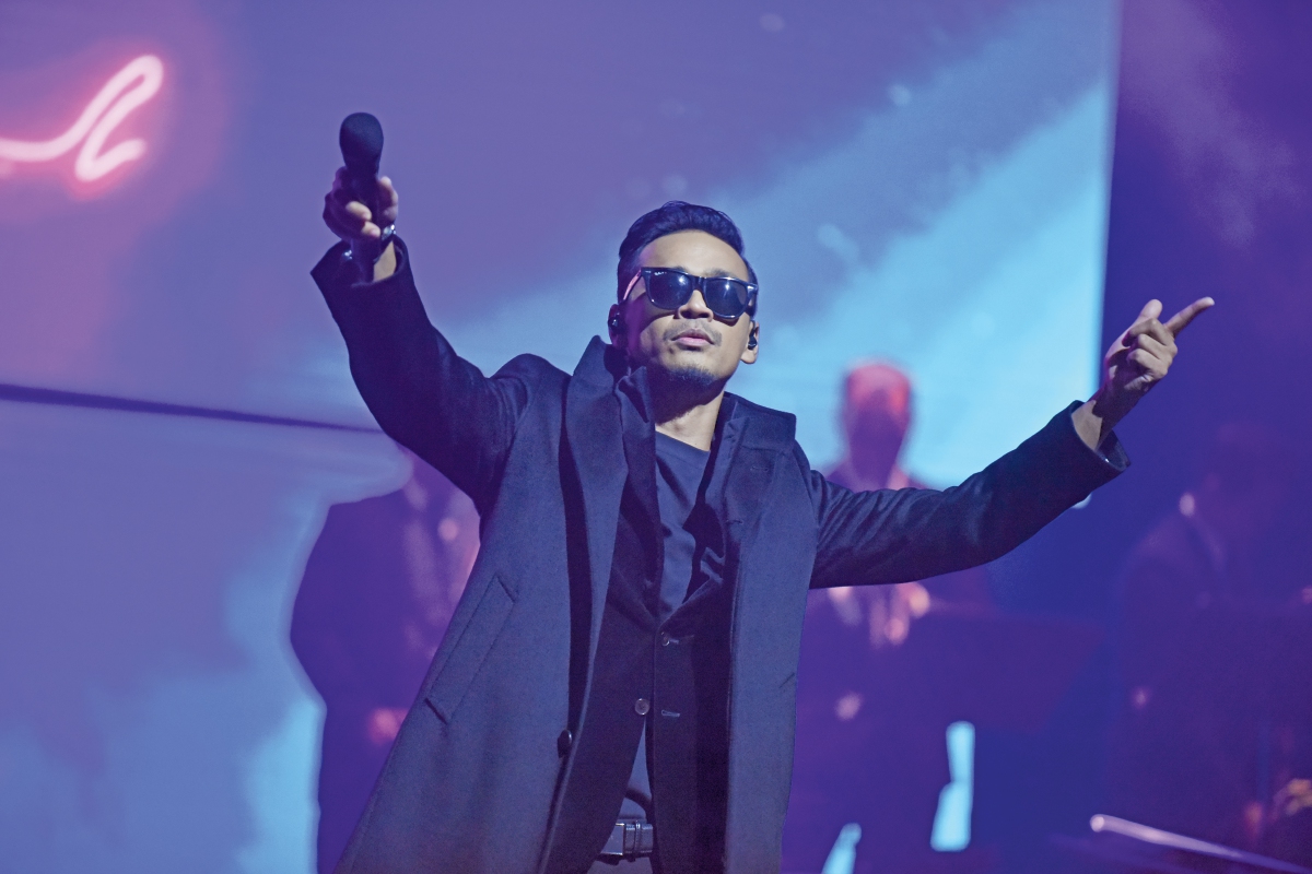 PERSEMBAHAN sempena 25 Years Lah Ahmad Live in Concert turut beri penghormatan kepada rakan artis yang sudah tiada.