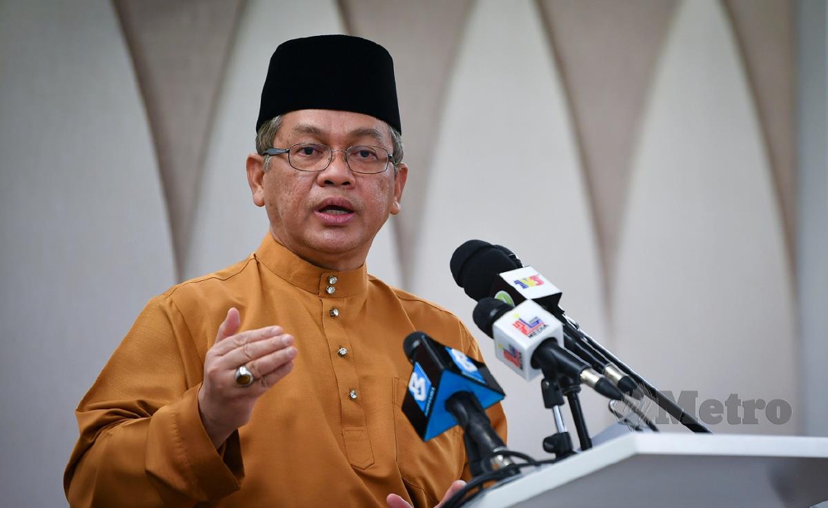 Menteri di Jabatan Perdana Menteri (Hal Ehwal Agama) Datuk Dr Mohd Na’im Mokhtar.
