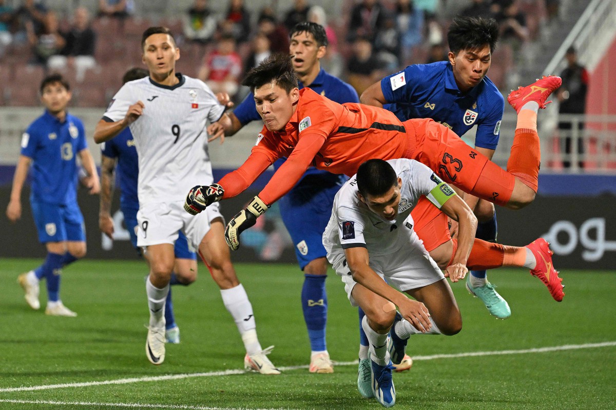 THAILAND melakar kemenangan 2-0 atasi Kyrgyzstan. -FOTO AFP 