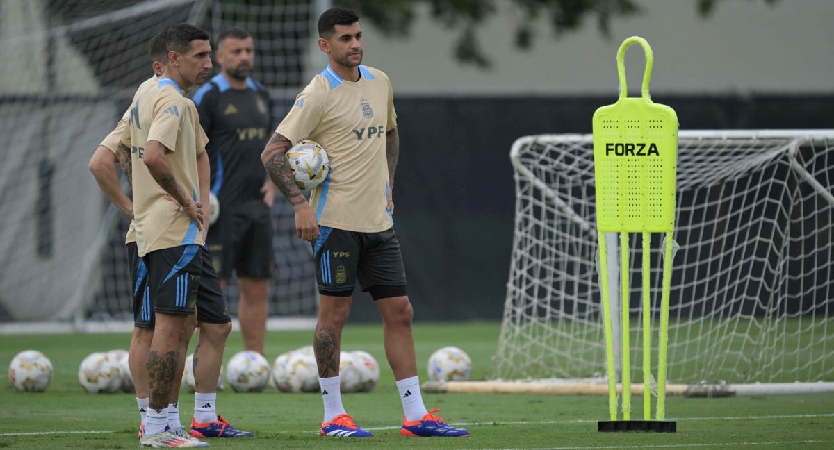 PEMAIN Argentina menjalani latihan menjelang aksi final Copa America. FOTO AFP