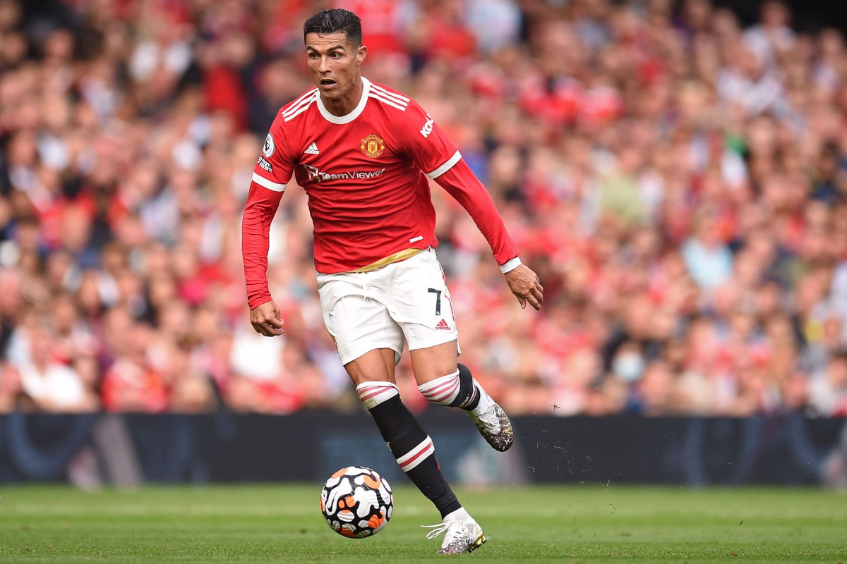 Penyerang Manchester United, Cristiano Ronaldo meledak dua gol ketika aksi berdepan Newcastle. FOTO AFP