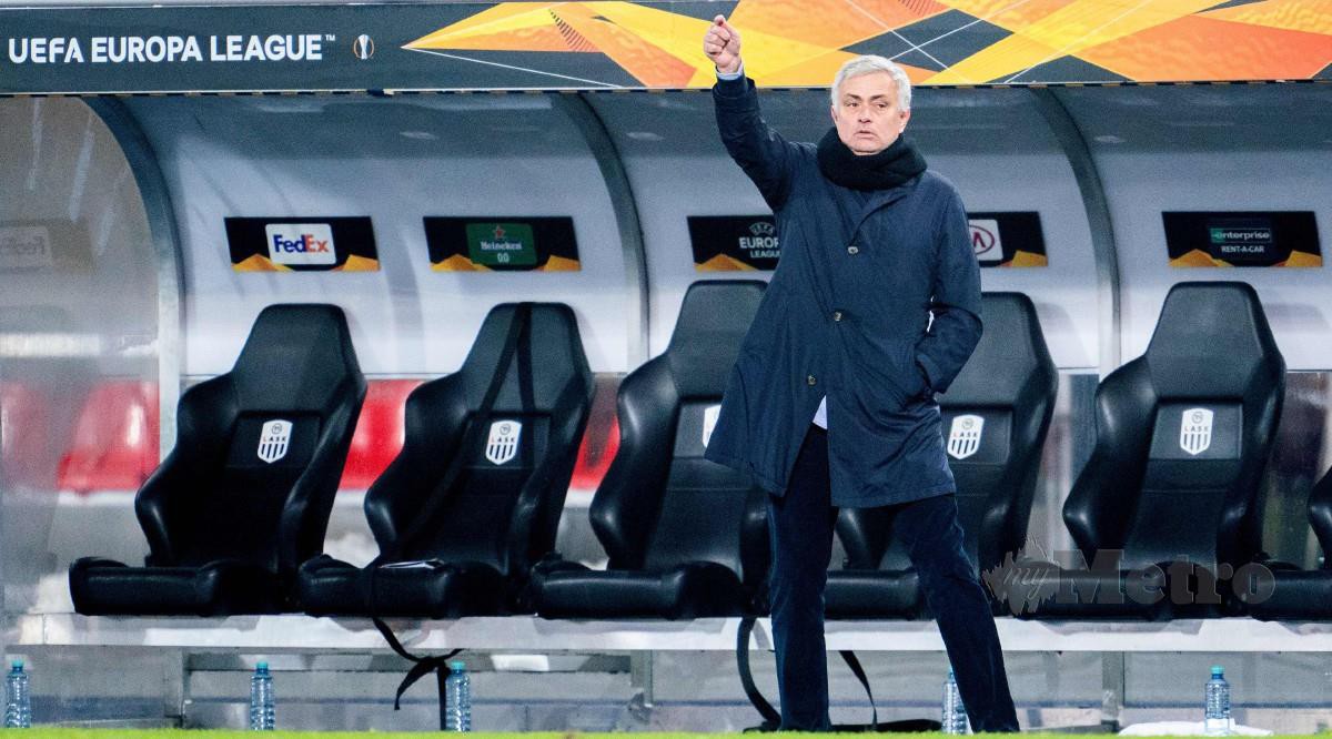 MOURINHO dijangka bertambah bersemangat dengan kembalinya penyokong ke stadium. FOTO AFP