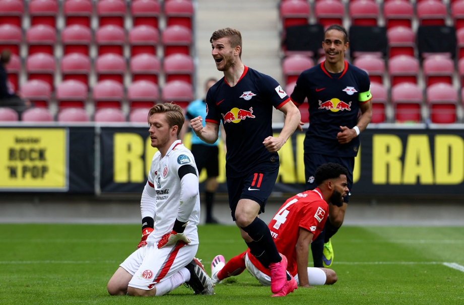 WERNER meraikan jaringan keempat Leipzig ketika menentang Mainz. FOTO AFP