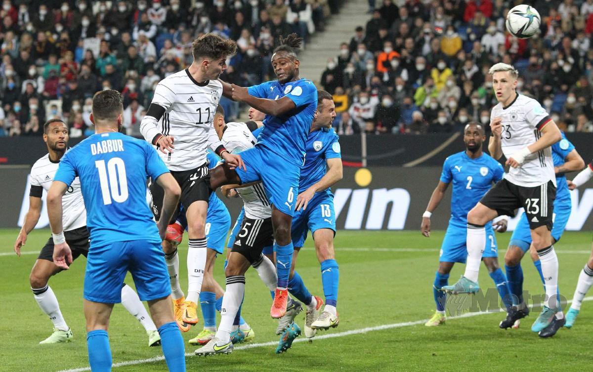 HAVERTZ (kiri) menjaringkan gol pertama Jerman. -FOTO AFP