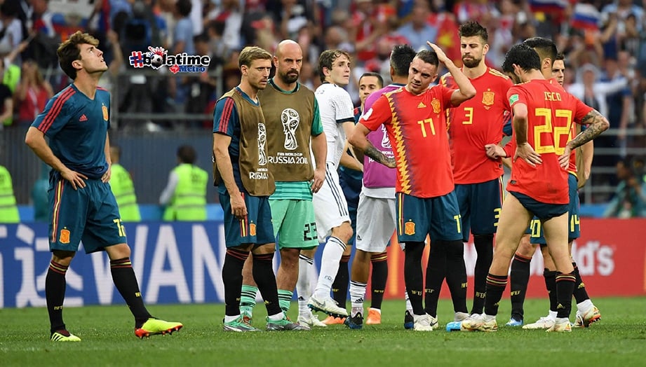 PEMAIN Sepanyol kecewa selepas terkandas dalam penentuan penalti. FOTO/AFP 