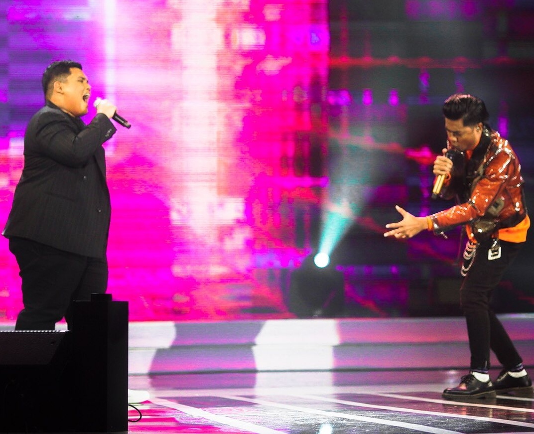 Battle di antara Idol dan Rookie.- FOTO TV3 Malaysia