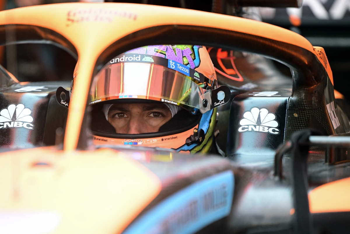 PEMANDU Australia, Daniel Ricciardo akan meninggalkan McLaren pada hujung musim ini. FOTO AFP