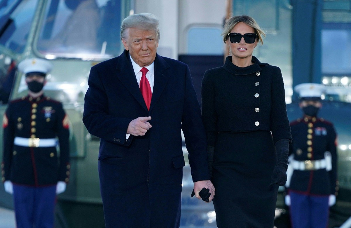 DONALD Trump (kiri) dan isterinya, Melania. FOTO AFP 