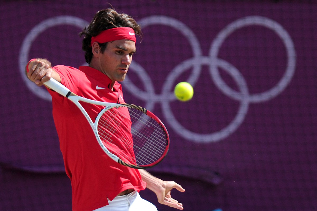 Aksi bintang Switzerland, Roger Federer ketika menyertai kejohanan di Olimpik. FOTO AFP
