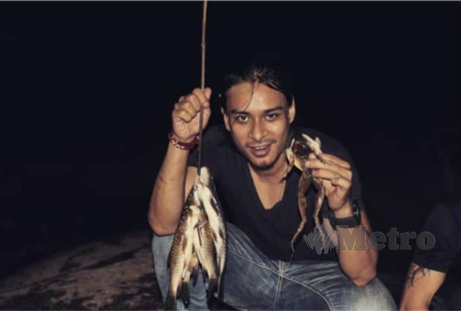 GAMBIT menunjukkan gambar ikan dan katak yang dimakan ketika penggambaran filem Paskal. FOTO Instagram Gambit Saifullah