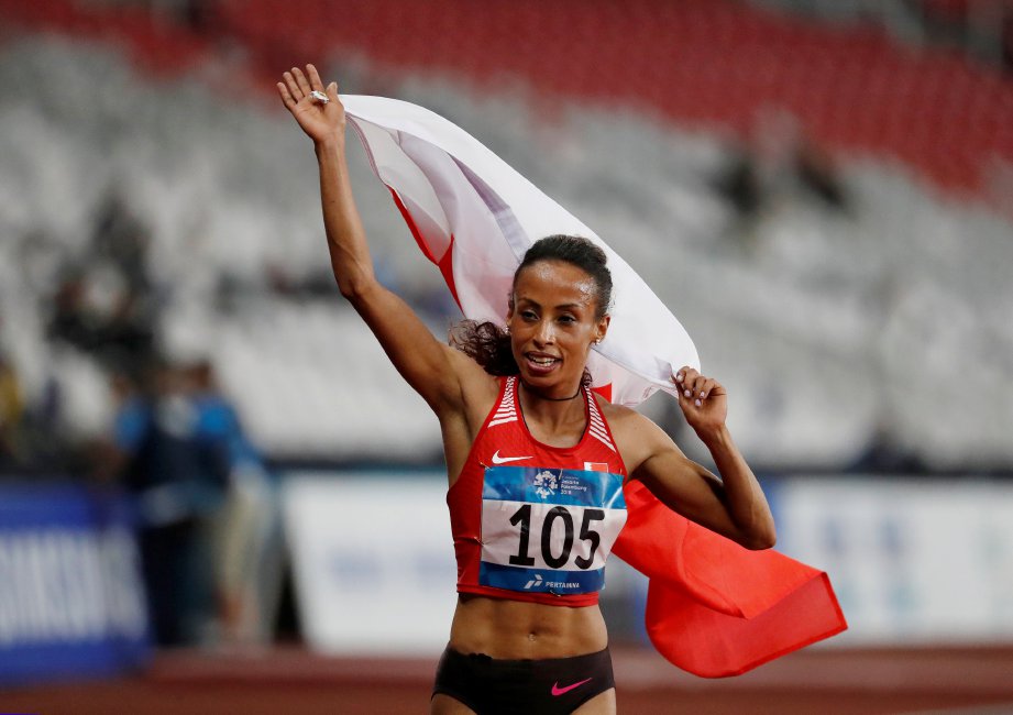 ATLET Bahrain, Kalkidan Befkadu ketika memenangi emas acara 1,500 meter wanita Sukan Asia. Foto REUTERS