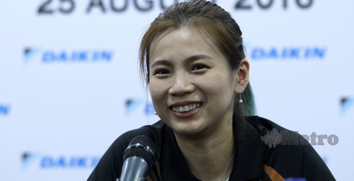 LIU Ying diberi tanggungjawab bersama dengan atlet memanah negara, Khairul Anuar. FOTO NSTP