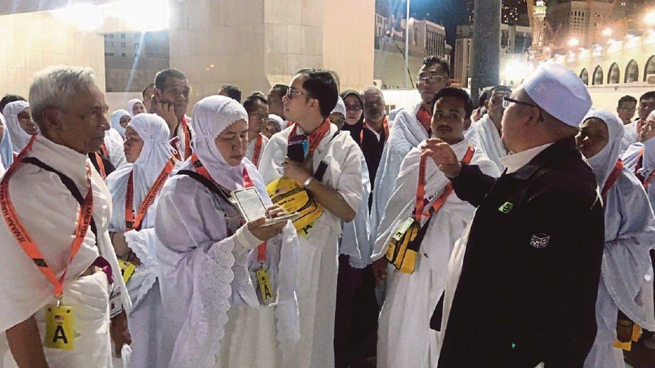 JEMAAH haji Malaysia ketika menunaikan umrah di Makkah. FOTO ihsan Lembaga Tabung Haji