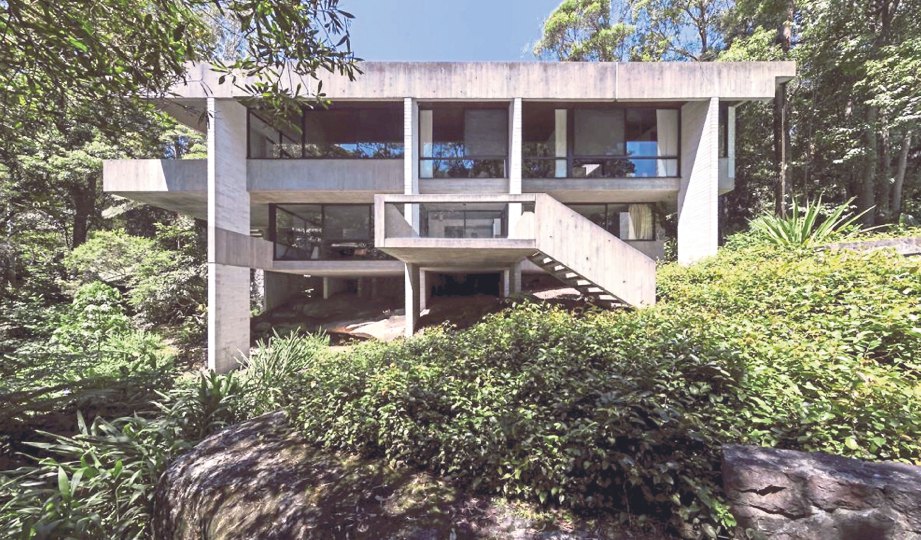 KEDIAMAN ini pernah memenangi Anugerah Wilkinson Institute of Architects (NSW Chapter) Royal Australian.