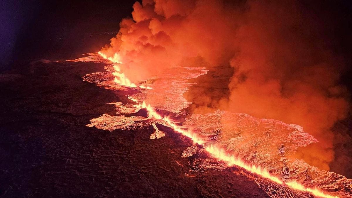 ASAP tebal dari lava susulan letusan gunung berapi di Semenanjung Reykjanes, tiga kilometer dari Grindavik, barat Iceland. FOTO AFP
