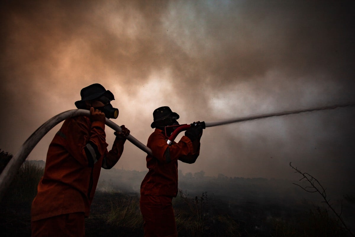 FOTO pada 4 Oktober menunjukkan kebakaran tanah gambut di Palembang, Sumatera Selatan. FOTO AFP