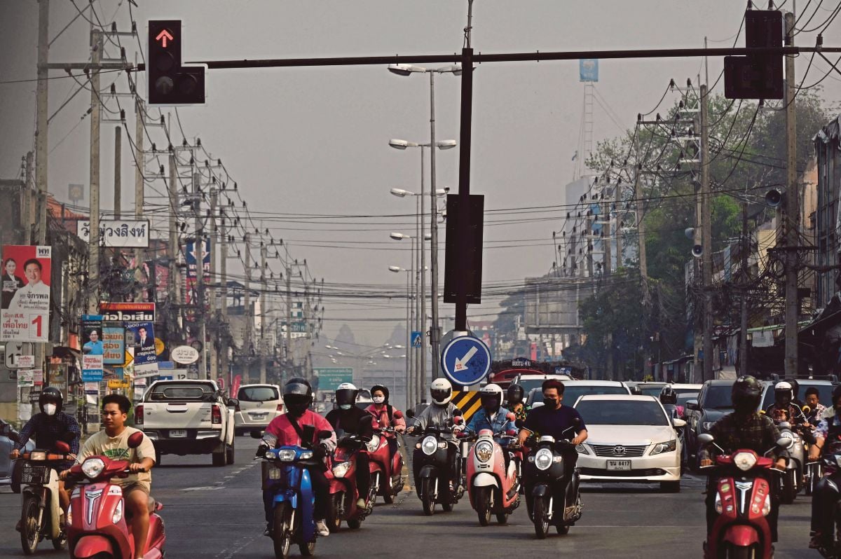 THAILAND kini juga berdepan masalah pencemaran udara seperti di Chiang Mai (gambar), utara negara itu. FOTO AFP